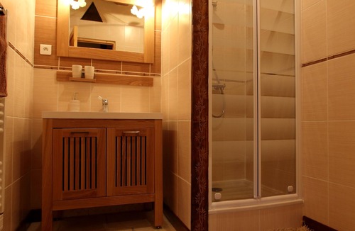 Beaujeu-Saint-Vallier-Pierrejux-et-Quitteur House | Le Domaine des Papillons