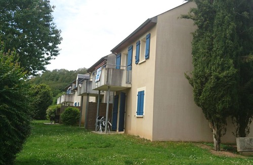 Saint-Geniez-d'Olt Apartment | Apartment between Aubrac and the Lot Valley