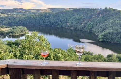 Saint-Jean-Saint-Maurice-sur-Loire House | Gîte 15 pers bord Loire avec plage privée