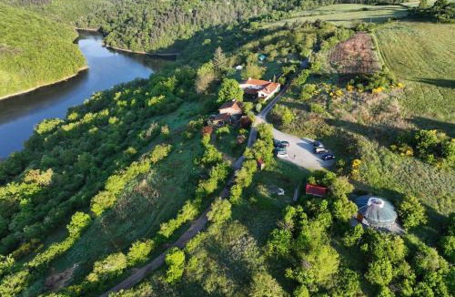 Saint-Jean-Saint-Maurice-sur-Loire House | Gîte 15 pers bord Loire avec plage privée