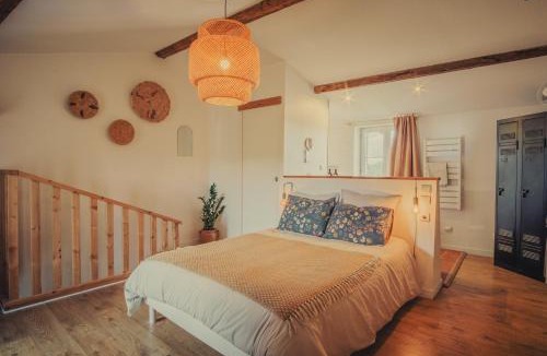Saint-Jean-Saint-Maurice-sur-Loire Apartment | La petite maison des Pittoresques