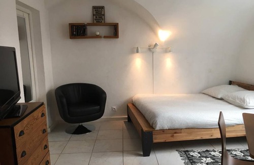 Saint-Paul-Trois-Chateaux Apartment | 12 m² Studio flat ∙ 1 bedroom ∙ 2 guests