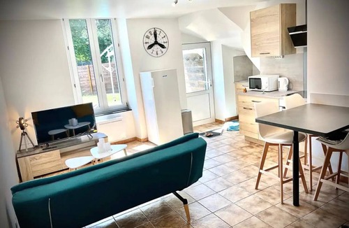 Scey-sur-Saone-et-Saint-Albin Apartment | Superbe Appartement Avec Jardin ET Jacuzzi