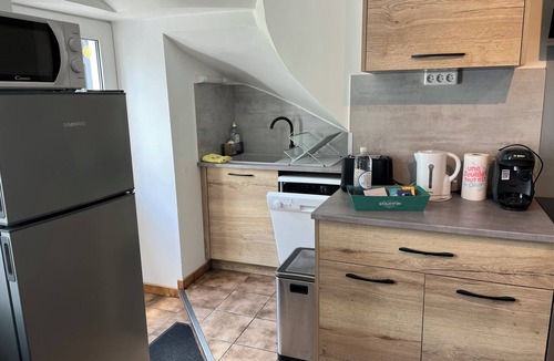 Scey-sur-Saone-et-Saint-Albin Apartment | Ground-floor apartment with a hot tub