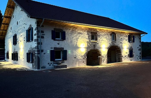 Ternuay-Melay-et-Saint-Hilaire Cottage | Gite Ternuay-Melay-et-Saint-Hilaire, 7 bedrooms, 15 persons