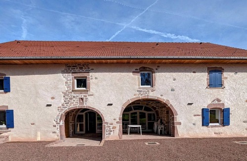 Ternuay-Melay-et-Saint-Hilaire Cottage | Gite Ternuay-Melay-et-Saint-Hilaire, 7 bedrooms, 15 persons