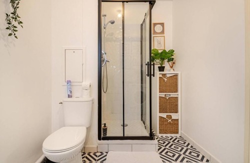 Athis-Mons Apartment | Fresh Apartment near Orly & Free parking