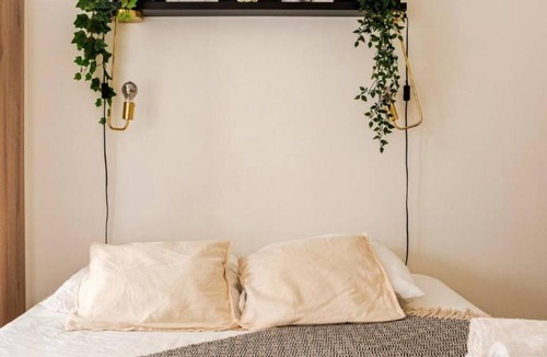 Athis-Mons Apartment | Fresh Apartment near Orly & Free parking