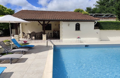 Sainte-Marie-de-Chignac House | Friendly family home in a region of 1000 castles