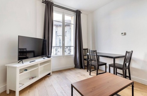 Fontenay-aux-Roses Apartment | Fully-equipped 2-room apartment, refurbished, industrial style