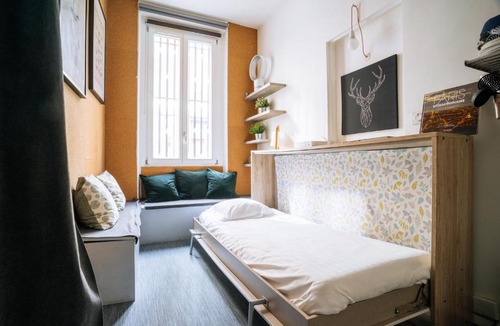 Parc-de-Montsouris Apartment | Functional Studio In Paris