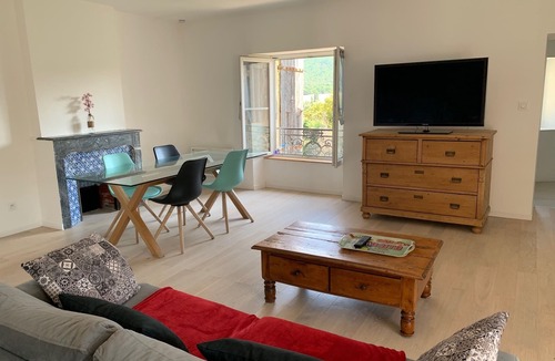 La Begude-de-Mazenc Apartment | Furnished with character in Drôme Provençale