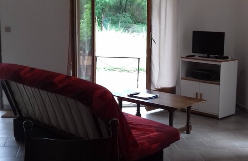 Aubenasson House | furnished house and team of 50 m2