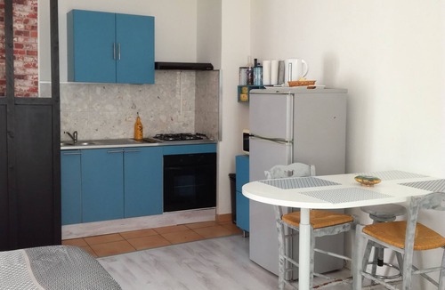 Pont-Saint-Esprit Apartment | Furnished remodeled with balcony