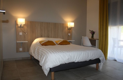Les Tourrettes Apartment | Furnished studio* with swimming pool, Montélimar Nord freeway exit
