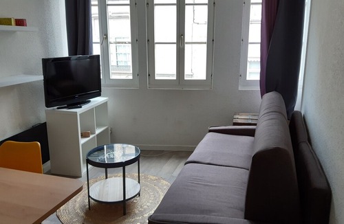 Besancon Apartment | Furnished Studio N301 Besancon - Rue Battant