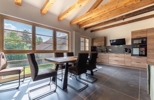 Metabief House | Géraniums et Neige Fraîche
