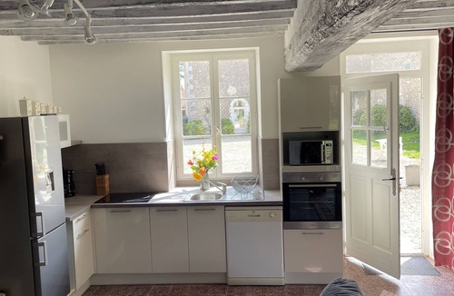 Druyes-les-Belles-Fontaines House | Gîte au coeur d'un domaine