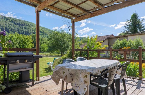Montpezat-sous-Bauzon House | Gîte "À l’ombre du Tilleul": Mountain View, Private Terrace & Wi-Fi