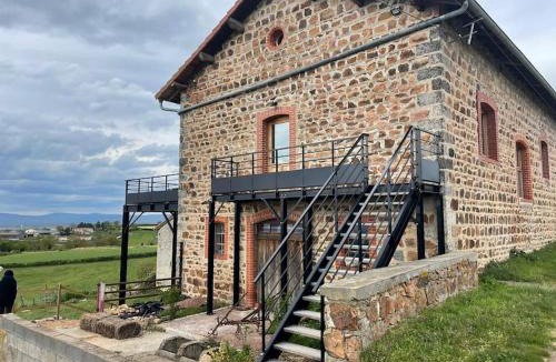 Saint-Marcel-de-Felines House | Gîte à La Ferme de l'Oasis