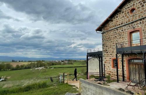 Saint-Marcel-de-Felines House | Gîte à La Ferme de l'Oasis