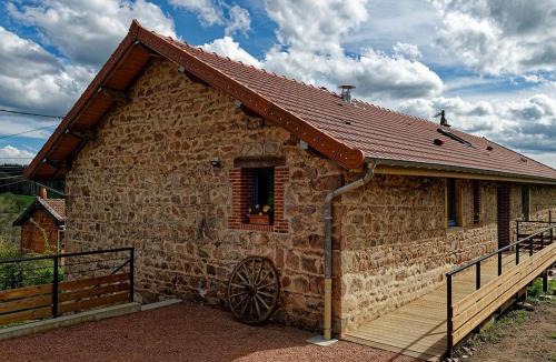 Le Cergne House | Gîte écologique spacieux avec jardin - Randonnées et patrimoine à découvrir - FR-1-496-351