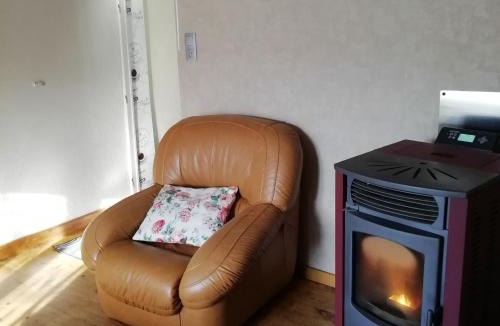 Saint-Bresson House | Gîte 2 chambres avec WiFi, proche Luxeuil-les-Bains - FR-1-583-368