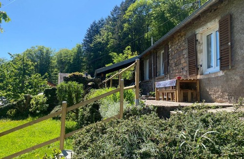 Saint-Bresson House | Gîte 2 chambres avec WiFi, proche Luxeuil-les-Bains - FR-1-583-368