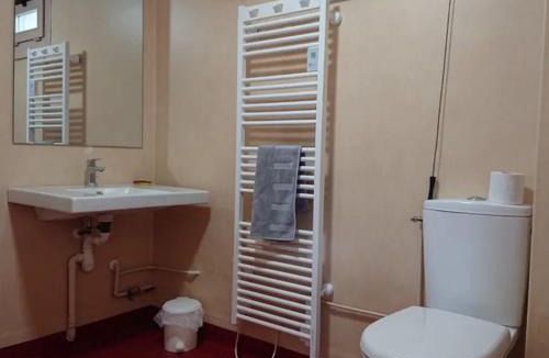 Le Claux House | Gîte 20 PMR - Confort et Accessibilité au Cœur du Parc des Volcans d'Auvergne