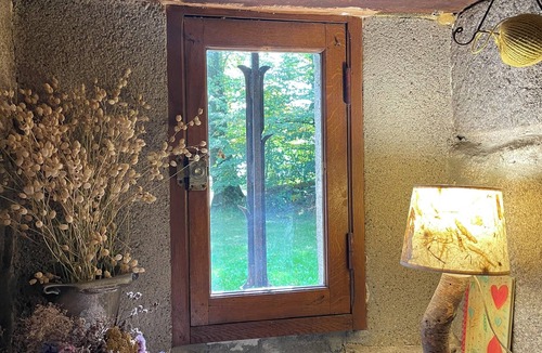 Roumegoux House | Gîte 4/6 pers. Quiet, hiking, mountain biking.