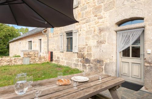Albaret-le-Comtal House | Gîte 4/6 personnes à la ferme lionnet