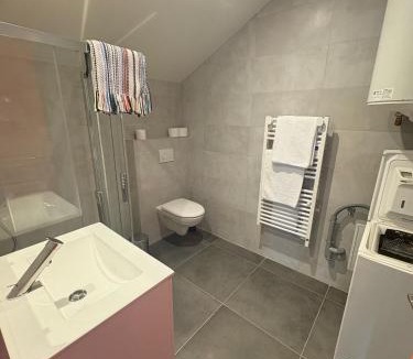 Anzy-le-Duc House | Gîte 4 personnes, 2 chambres, tout équipé à Anzy-le-Duc
