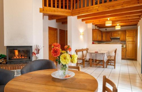 Chaulhac House | Gîte 6/7 personnes 1 chambre/1 mezzanine