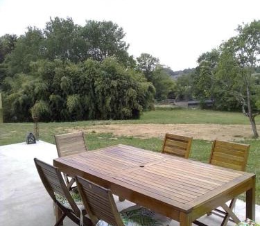 Frangy-en-Bresse House | Gîte au bord de la rivière