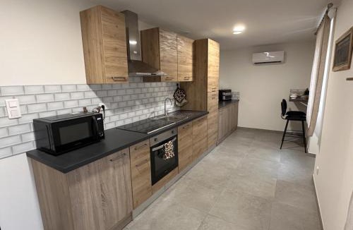 Buxieres-les-Mines House | Gîte au cœur de l'Allier, animaux acceptés, WiFi et climatisation - FR-1-489-616