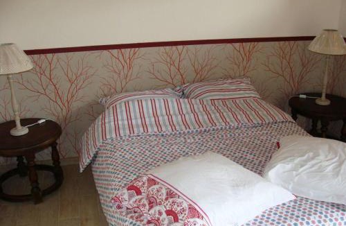 Gannay-sur-Loire House | Gîte Authentique avec Accès au Canal et Intimité Préservée - FR-1-489-609