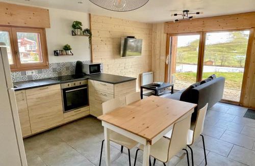 Lamoura Bed & Breakfast | Gîte avec terrasse et belle vue - ChaletNelda com