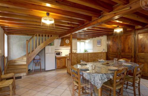Saint-Bonnet-le-Courreau House | Gîte chaleureux dans parc naturel avec animaux admis et confort moderne - FR-1-496-28