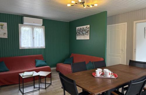 Le Theil House | Gîte champêtre avec piscine couverte en Auvergne - FR-1-489-590
