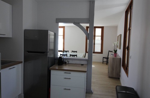 Milly-la-Foret Apartment | "Gîte Cocteau" Chez Clemence Forest of Fontainebleau