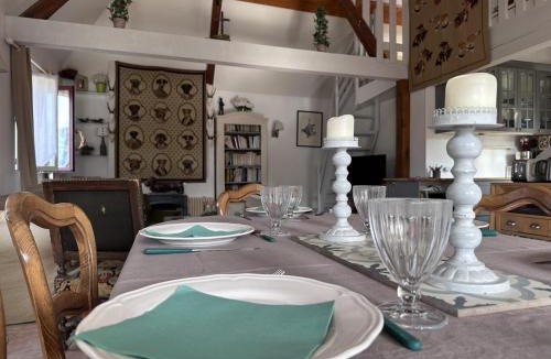 Toulon-sur-Allier House | Gîte confortable proche Moulins avec jardin & poêle à bois - FR-1-489-463