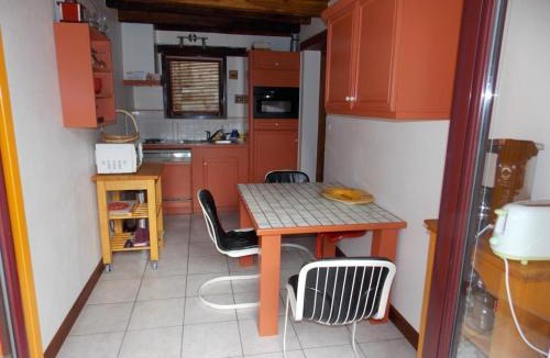 Neuvy Apartment | Gîte cosy à Neuvy avec jardin et animaux acceptés - FR-1-489-213