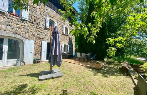 Rochepaule House | Gîte D'Âme Nature