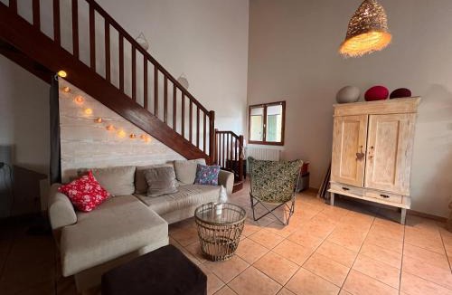 Pont-Saint-Esprit House | Gîte d'ysée au milieu des vignes
