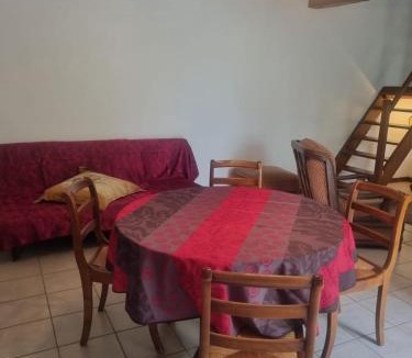 Saint-Honore-les-Bains House | Gîte dans Parc Naturel Proche Forêt & Spa - Parking Inclus