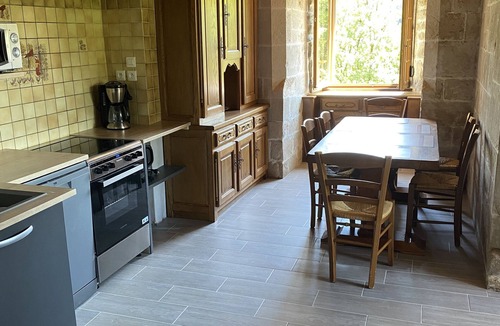 Cotebrune House | Gîte dans une très jolie tour carré du XII siècle pour 6-8 personnes à COTEBRUNE
