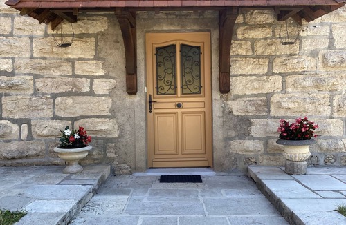 Cotebrune House | Gîte dans une très jolie tour carré du XII siècle pour 6-8 personnes à COTEBRUNE