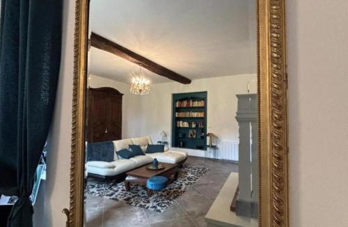 Souvigny House | Gîte de Charme à Souvigny : Histoire, Nature & Sérénité - FR-1-489-581