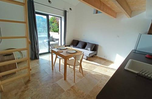 Crestet Apartment | Gîte de charme avec jacuzzi face au Mont Ventoux