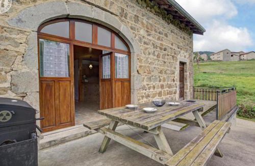 Gumieres House | Gîte de charme pour 11 pers. avec animaux admis et poêle à bois, Livradois-Forez - FR-1-496-148